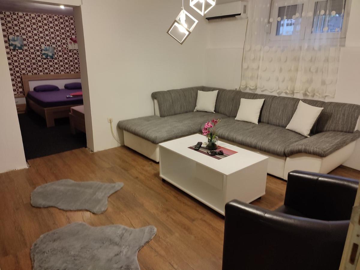 V&J Apartments Podgorica Luaran gambar