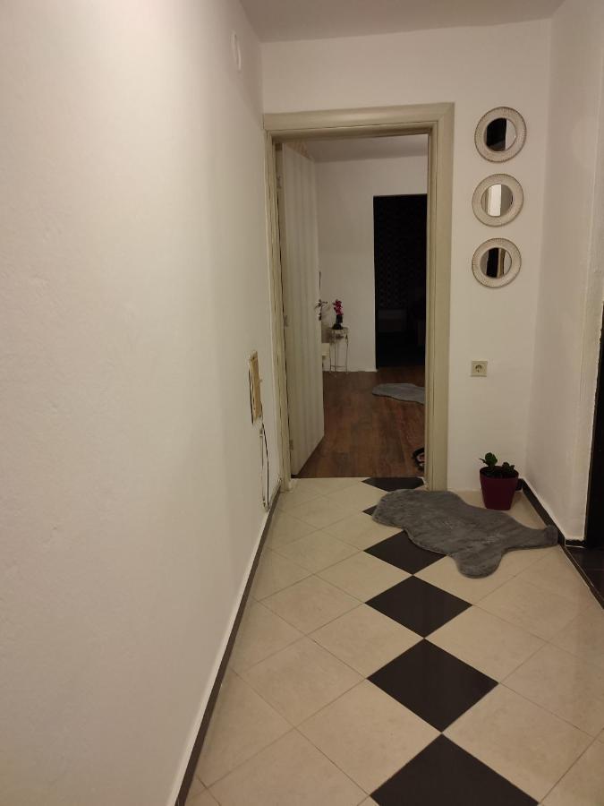 V&J Apartments Podgorica Luaran gambar