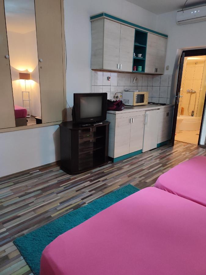 V&J Apartments Podgorica Luaran gambar