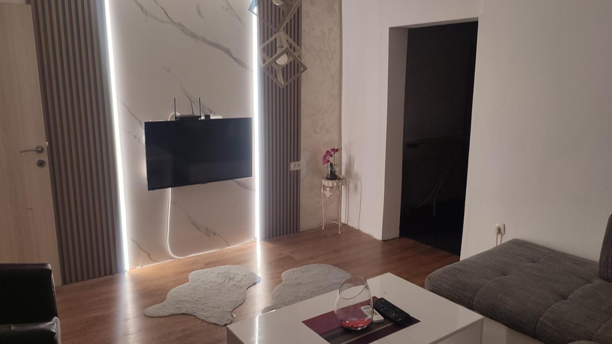 V&J Apartments Podgorica Luaran gambar